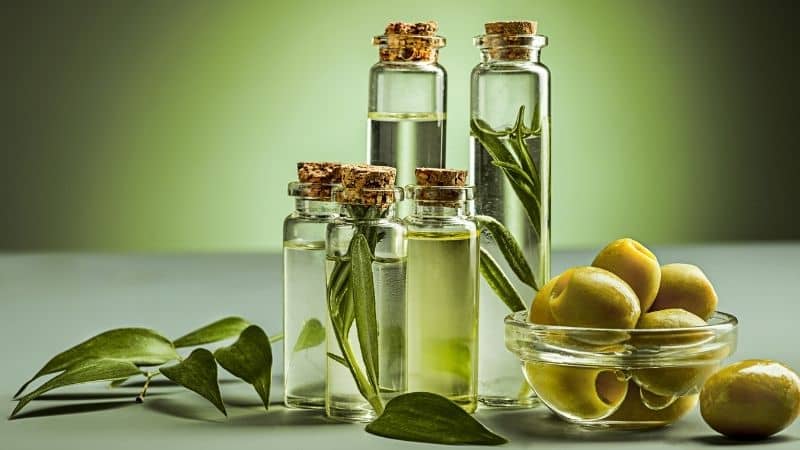 Best Olive Oil for Skin in India and Its Benefits