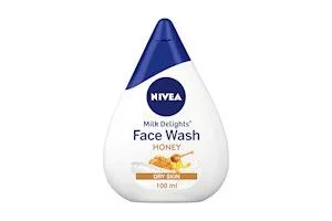 Nivea Women Face Wash for Dry Skin